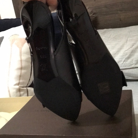 Lv shoes - Picture 3 of 5